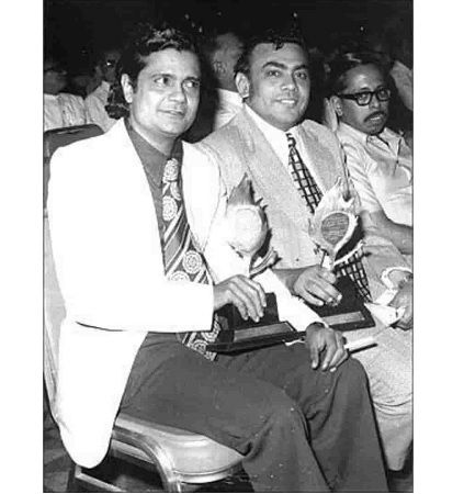 Mukesh Amabani And Dhirubhai Ambani